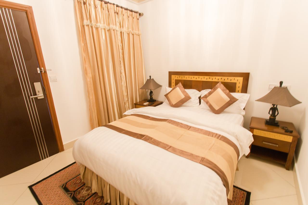 Residence Hoteliere Le Jomonia Libreville Bagian luar foto
