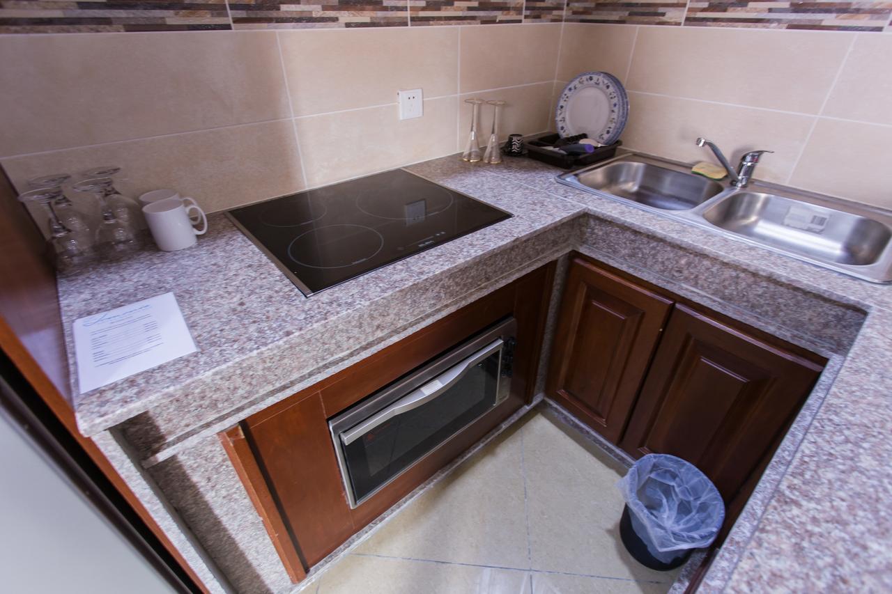 Residence Hoteliere Le Jomonia Libreville Bagian luar foto