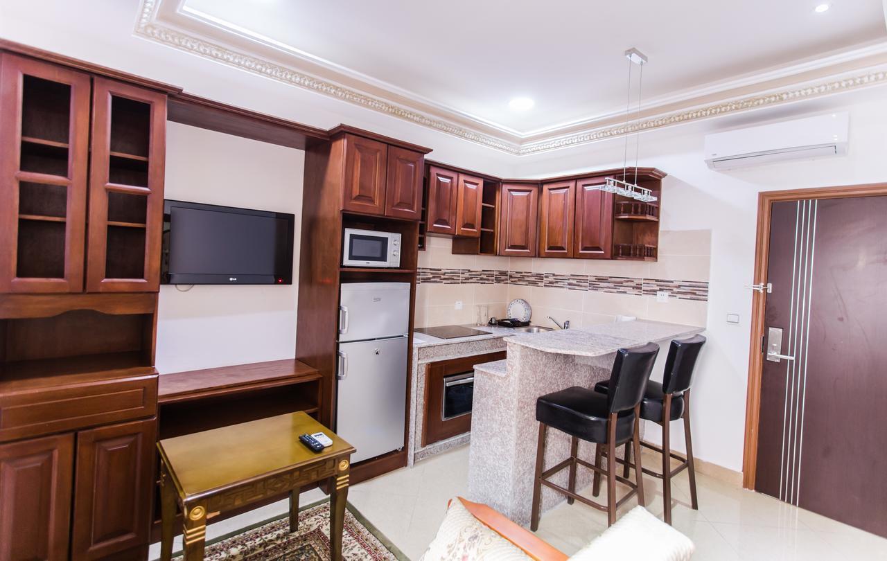 Residence Hoteliere Le Jomonia Libreville Bagian luar foto