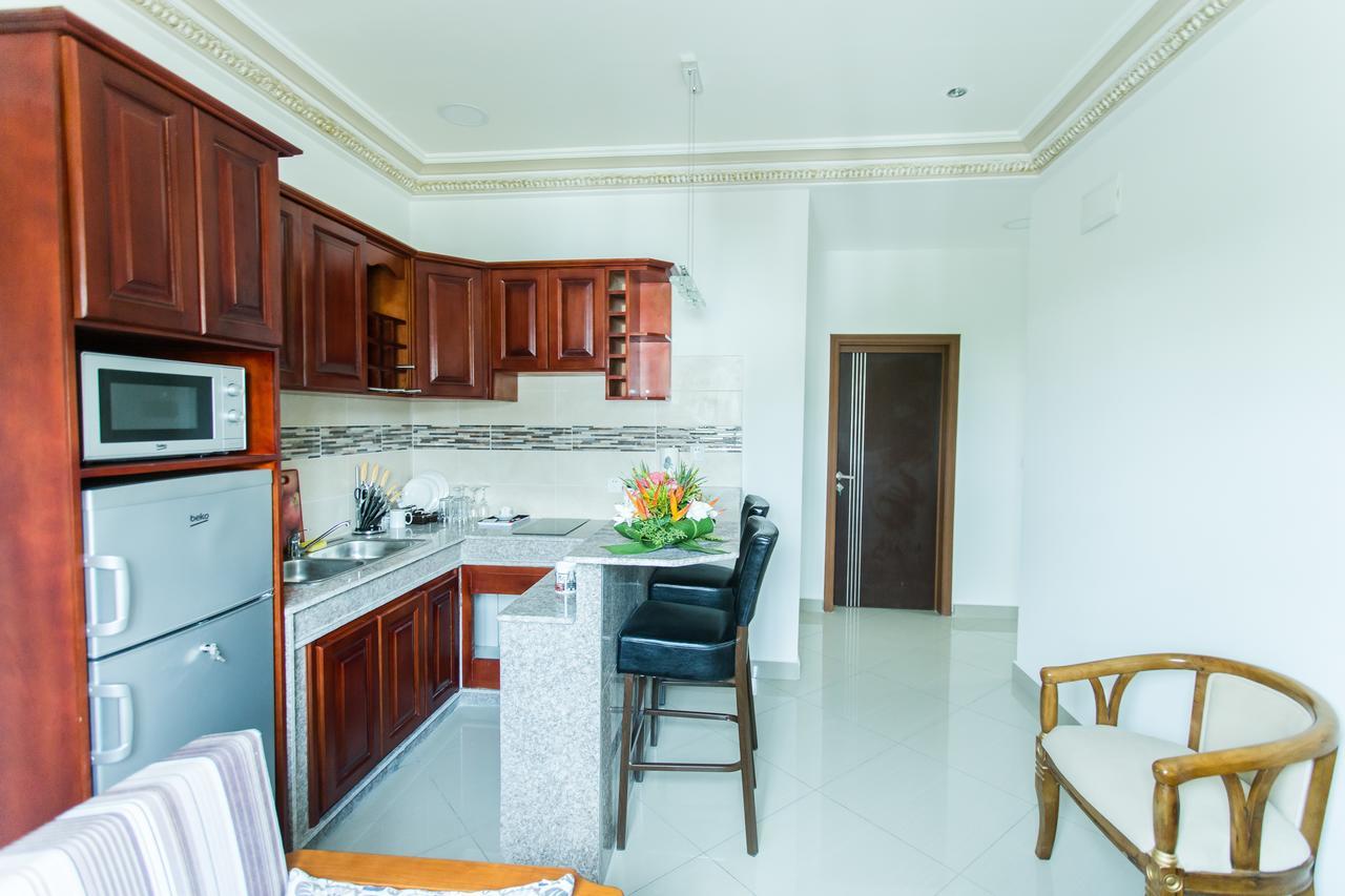 Residence Hoteliere Le Jomonia Libreville Bagian luar foto