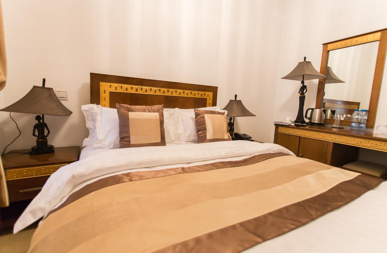 Residence Hoteliere Le Jomonia Libreville Bagian luar foto