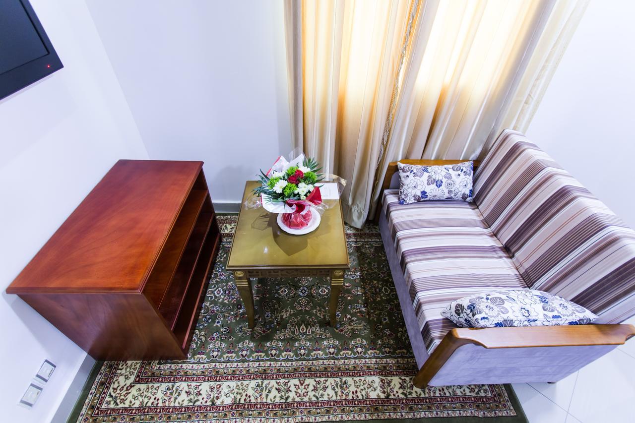 Residence Hoteliere Le Jomonia Libreville Bagian luar foto