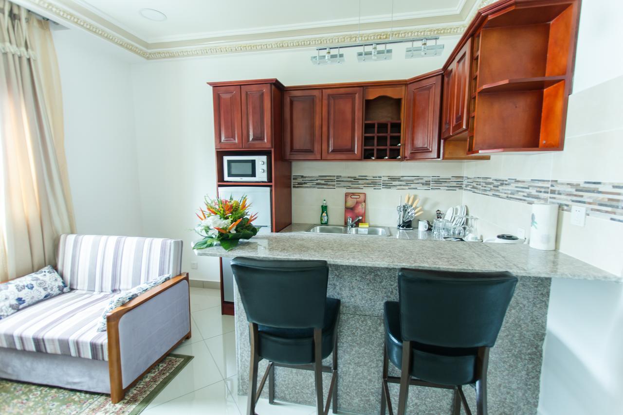 Residence Hoteliere Le Jomonia Libreville Bagian luar foto