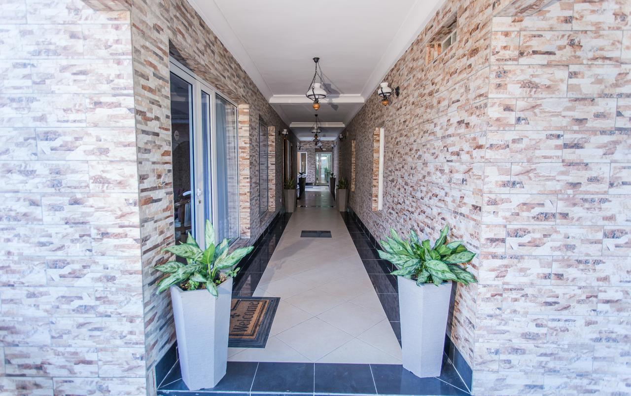 Residence Hoteliere Le Jomonia Libreville Bagian luar foto