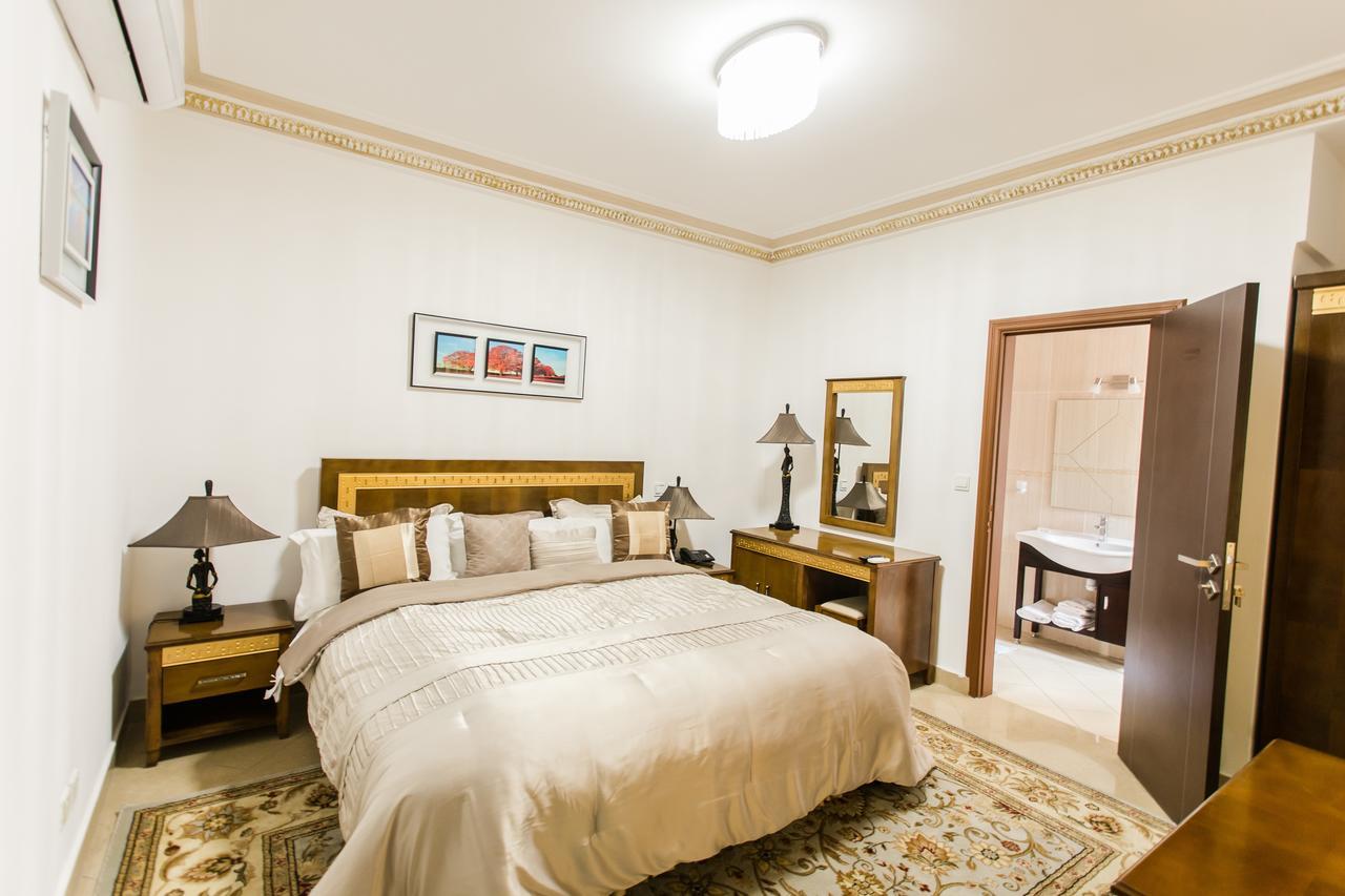Residence Hoteliere Le Jomonia Libreville Bagian luar foto