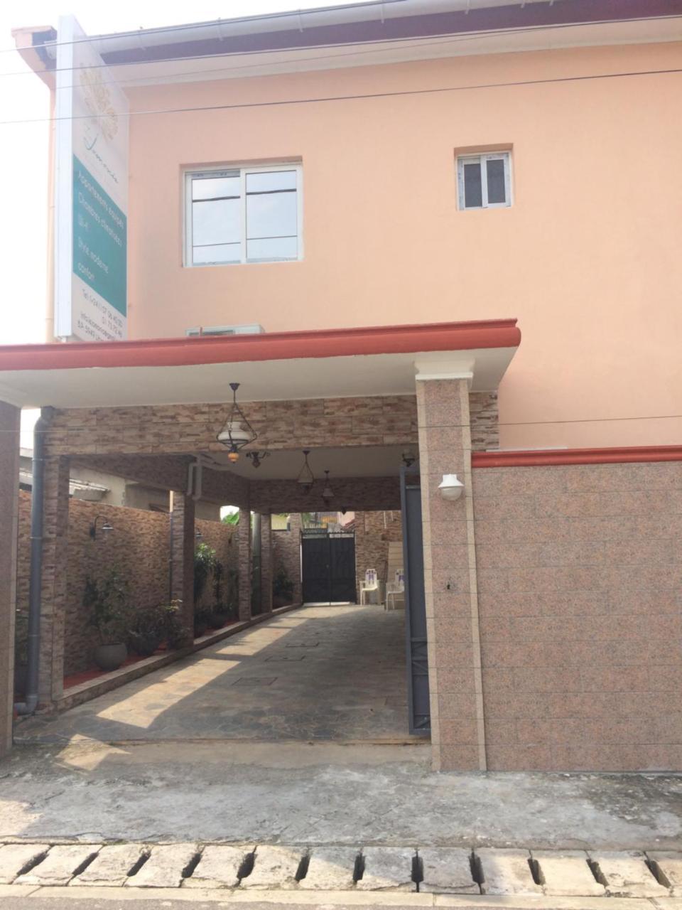Residence Hoteliere Le Jomonia Libreville Bagian luar foto